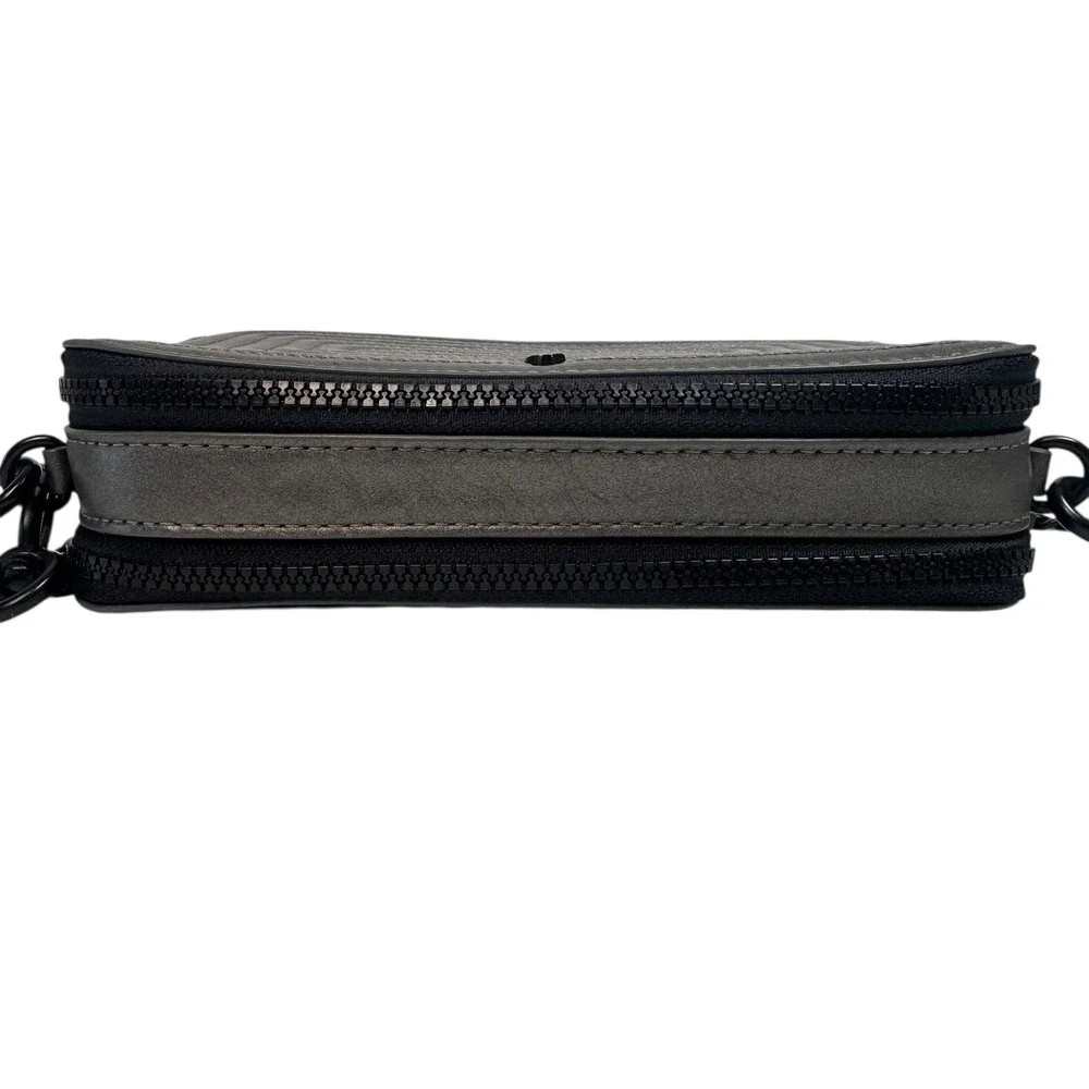 NWOT Thacker‎ Womens Wallet on Black Chain Crossbody Leather Quilted Gray Zip
